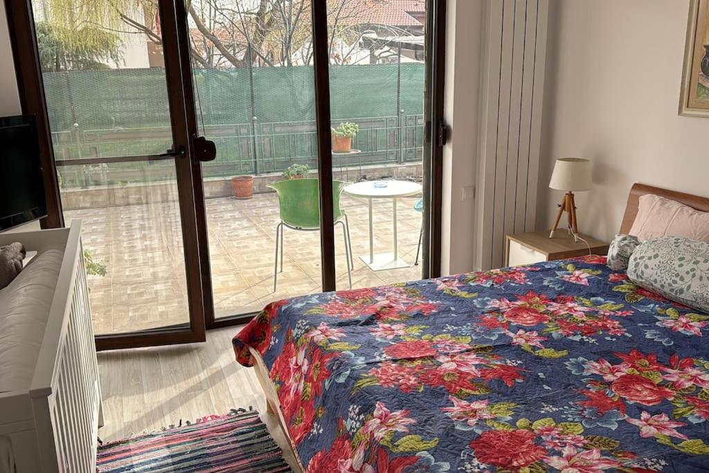 Kazanlak Large Guest House Apartment Near The Center With Full Kitchen & Dining Room, King Beds, Garden Patio, Free Parking & Self Check-In Extérieur photo